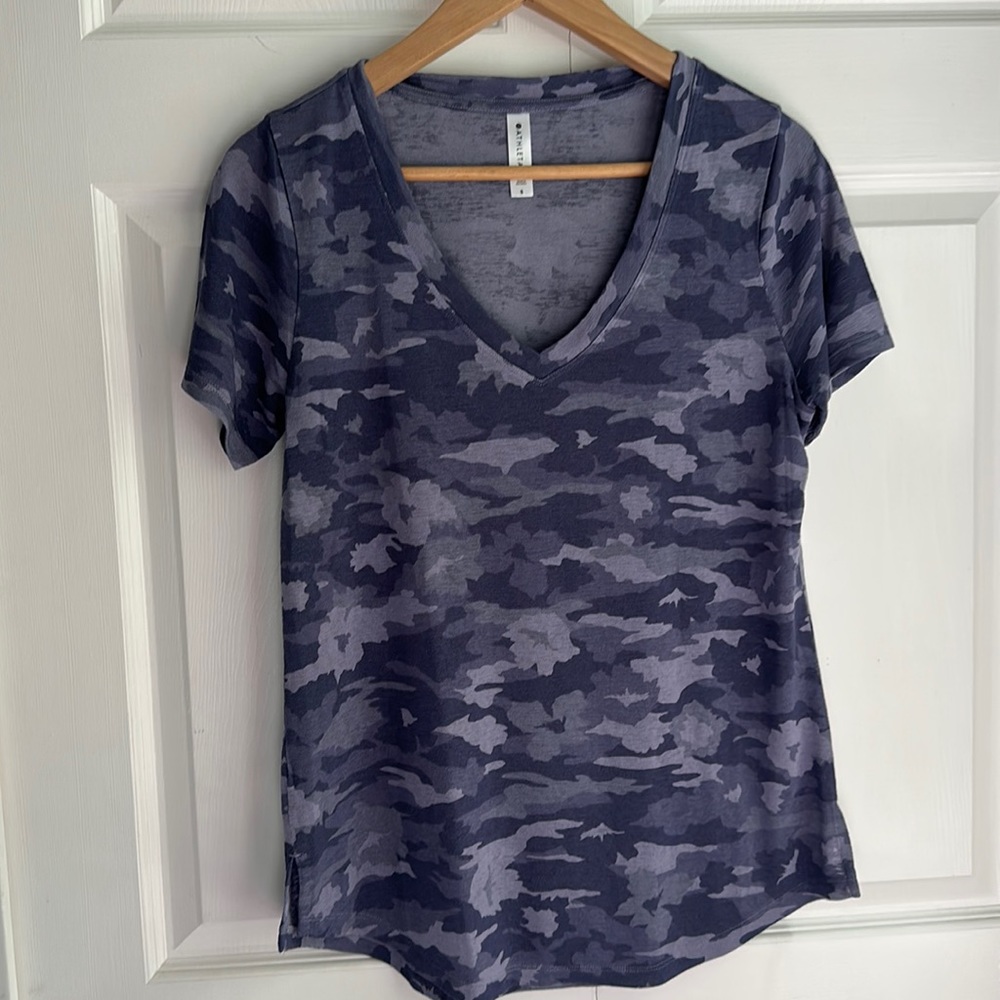 Athleta camo v neck
